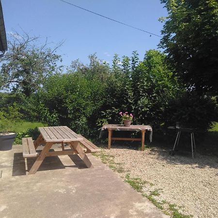 Grande Maison De Plain Pied Avec Jardin Arbore. Champignelles Exterior photo